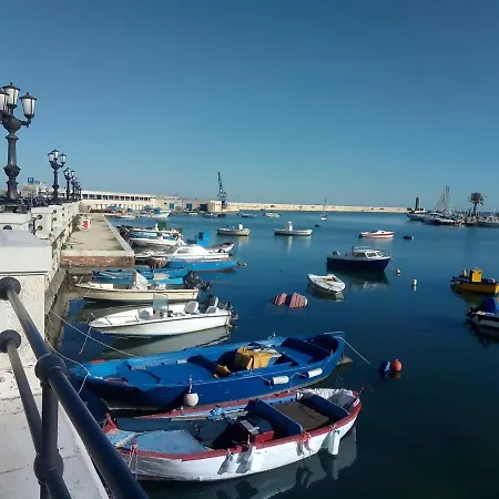 La Corte Degli Aranci * Bari